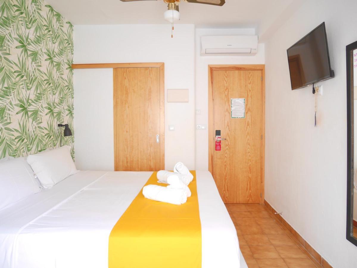 Nanit Rooms Ibiza Hostal Santa Eulària des Riu Zimmer foto