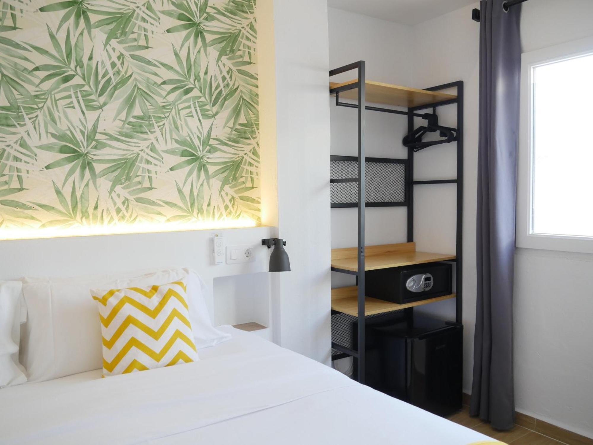 Nanit Rooms Ibiza Hostal Santa Eulària des Riu Zimmer foto
