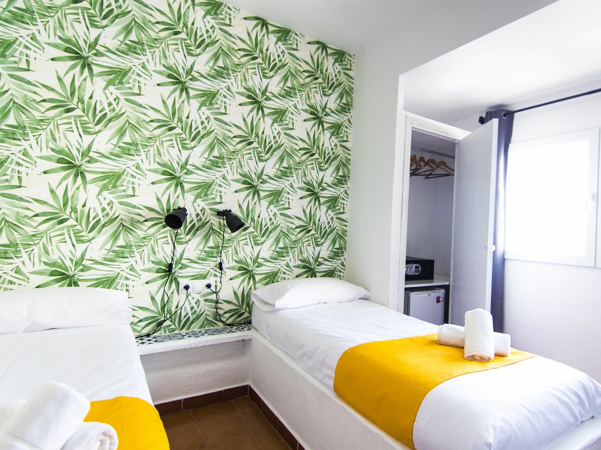 Nanit Rooms Ibiza Hostal Santa Eulària des Riu Exterior foto